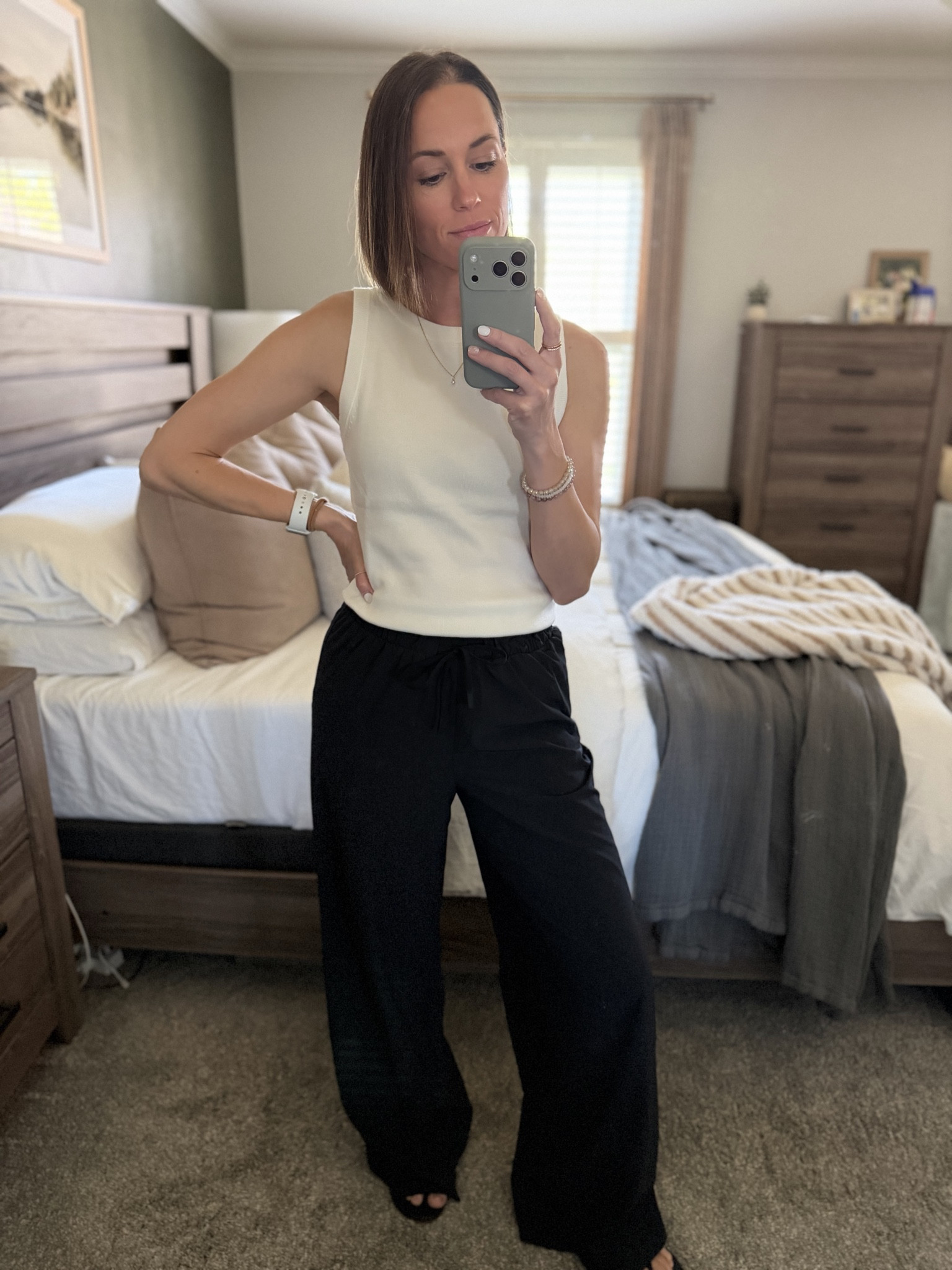 Wearing a S in the sweater tank and XS in the bottoms. I honestly would probably prefer a S in the bottoms but they have been sold out for so long. These work well enough!

#LTKmomlife #LTKootd