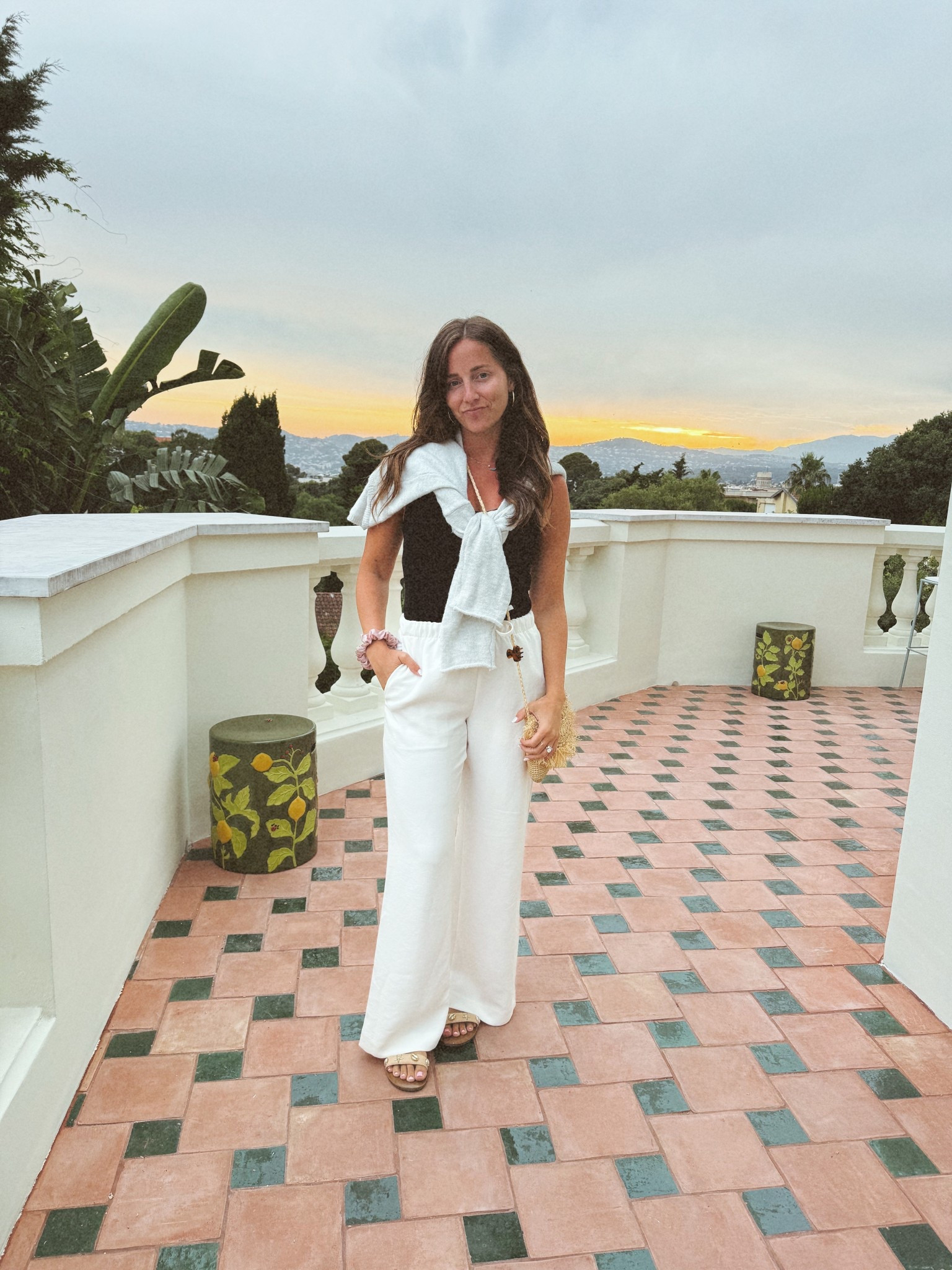 Easy outfit idea!! I loveee these pants! They’re so comfy and the quality is incredible 

Size small in top & pants
Shoes are tts 

#LTKTravel #LTKFindsUnder100 #LTKStyleTip