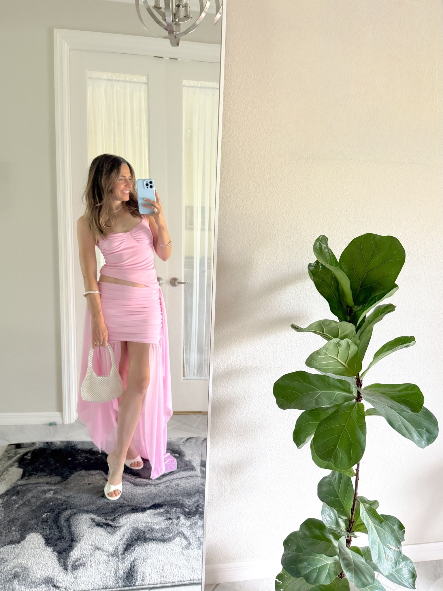 how good would this matching pink set be for a beach vacation! it’s so girly and feminine- I’m obsessed. I’m wearing a size small in both the top and the skirt. #beachvacation #vacationoutfits #vacation #datenight #girlyaesthetic #feminine #ootn