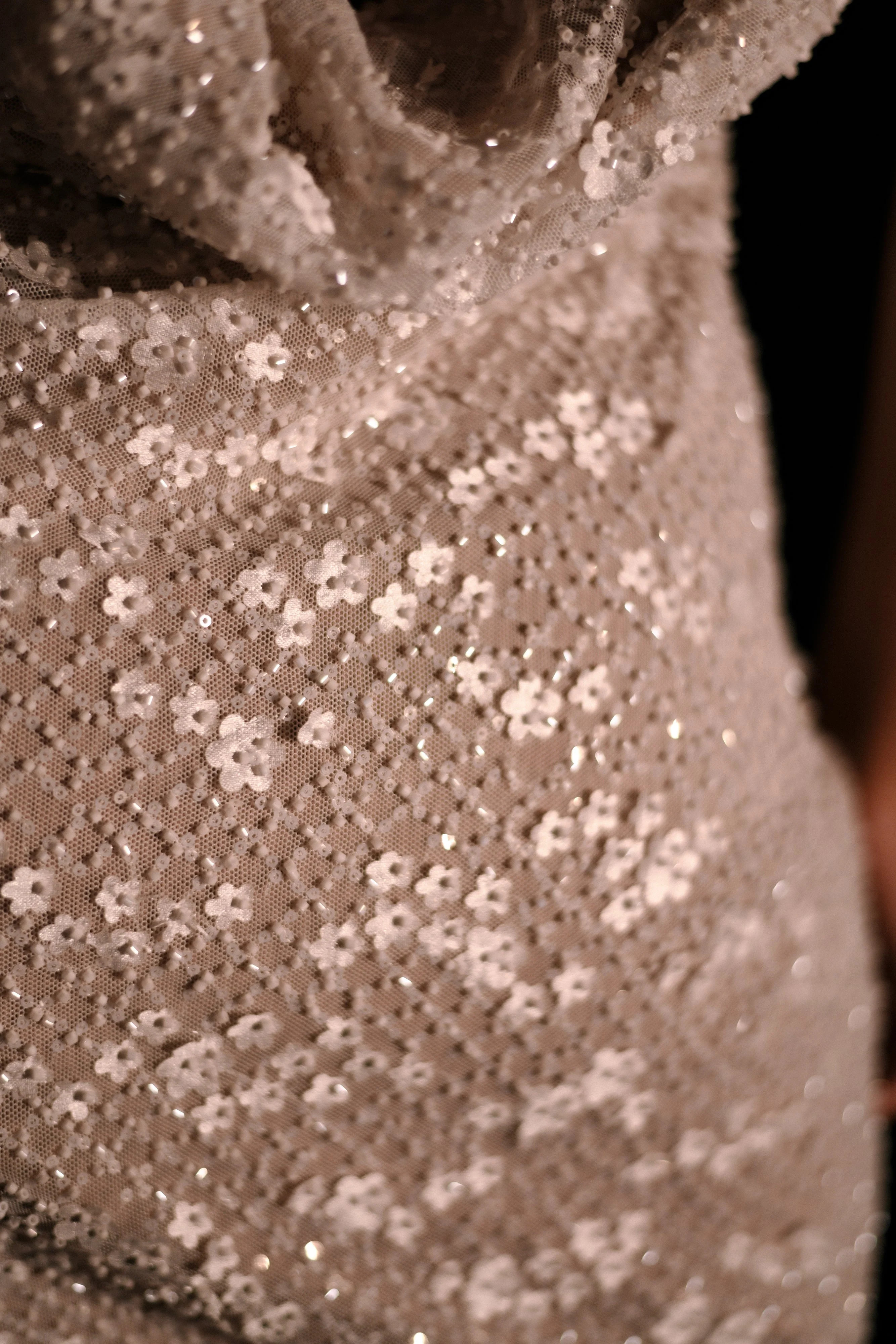 Louanne Daisy Beaded Mini Dress - White | MESHKI US