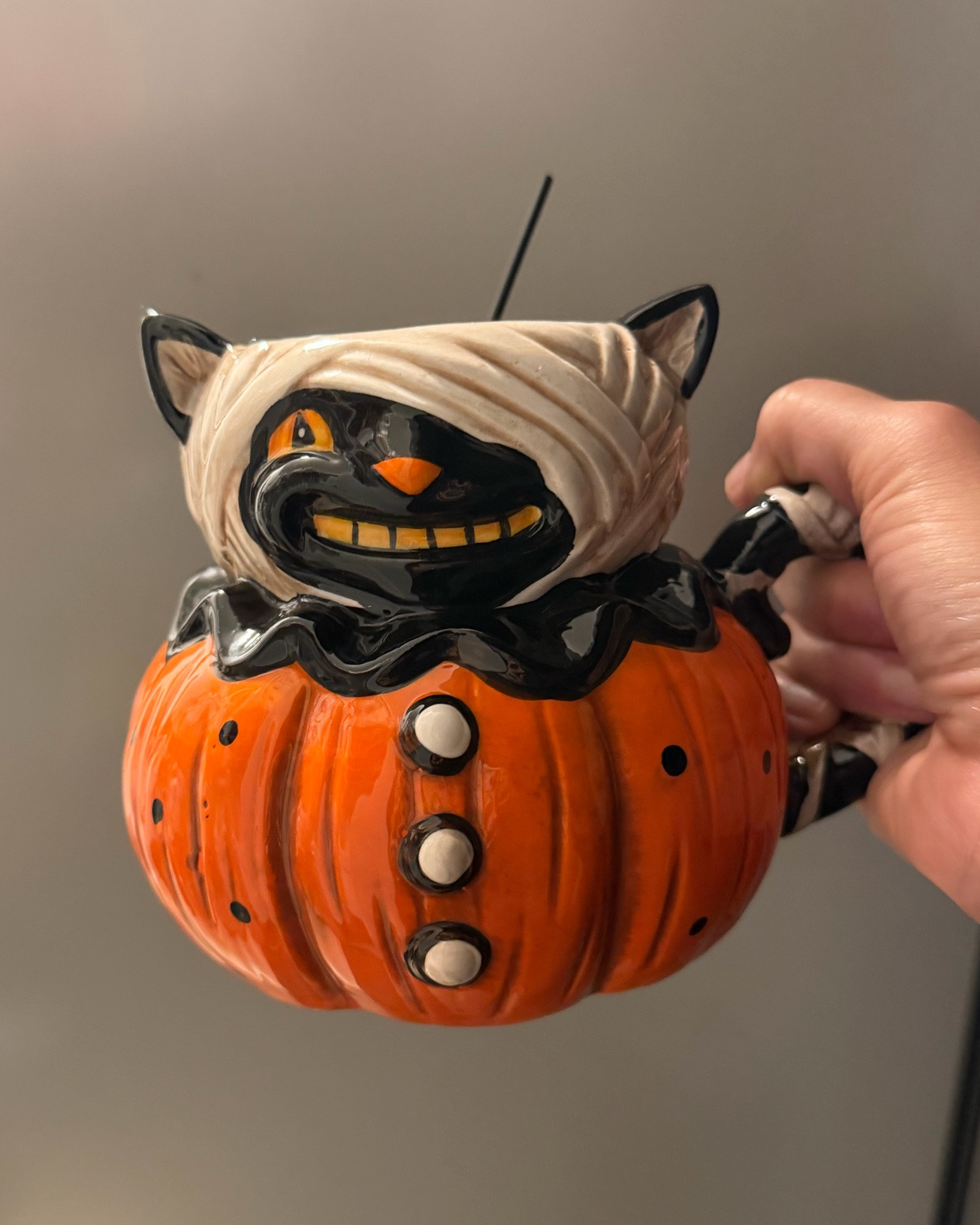 I love a good themed mug and Halloween might have the BEST ones. 🎃🐈‍⬛☕️ Is it slightly ridiculous? Yes. Did I need a grinning pumpkin cat staring at me while I drink my coffee? Also yes.

Because apparently my morning coffee needs seasonal accessories too. 😂

Halloween mug linked 🎃✨

#LTKHalloween #LTKHome #HalloweenDecor #HalloweenFinds #SpookySeason #FallHome #HalloweenMug

#LTKSeasonal #LTKHome #LTKmorningroutine