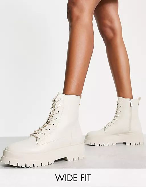 Stradivarius Wide Fit lace up flat ankle boots in ecru | ASOS | ASOS (Global)