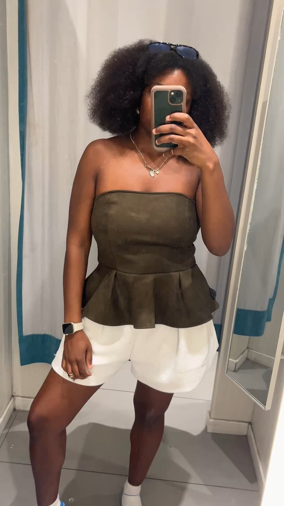 Olive top size medium 

#LTKFindsUnder100 #LTKStyleTip #LTKMidsize