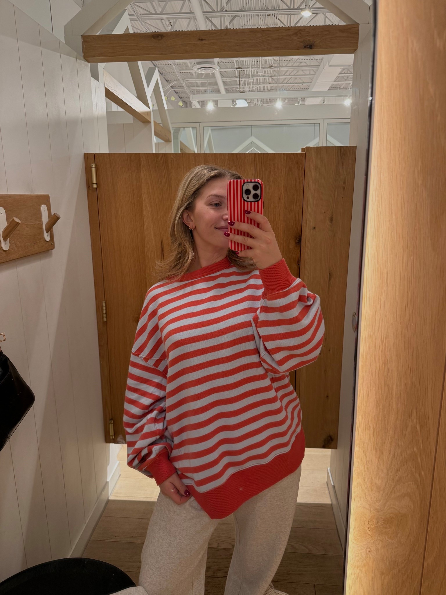 if there’s one thing i love its loungewear and @Aerie never disappoints! i have on the sweater and sweatpants both in a size medium for the perfect cozy and oversized fit! 

#LTKgrwm #LTKootd #LTKSpringSale