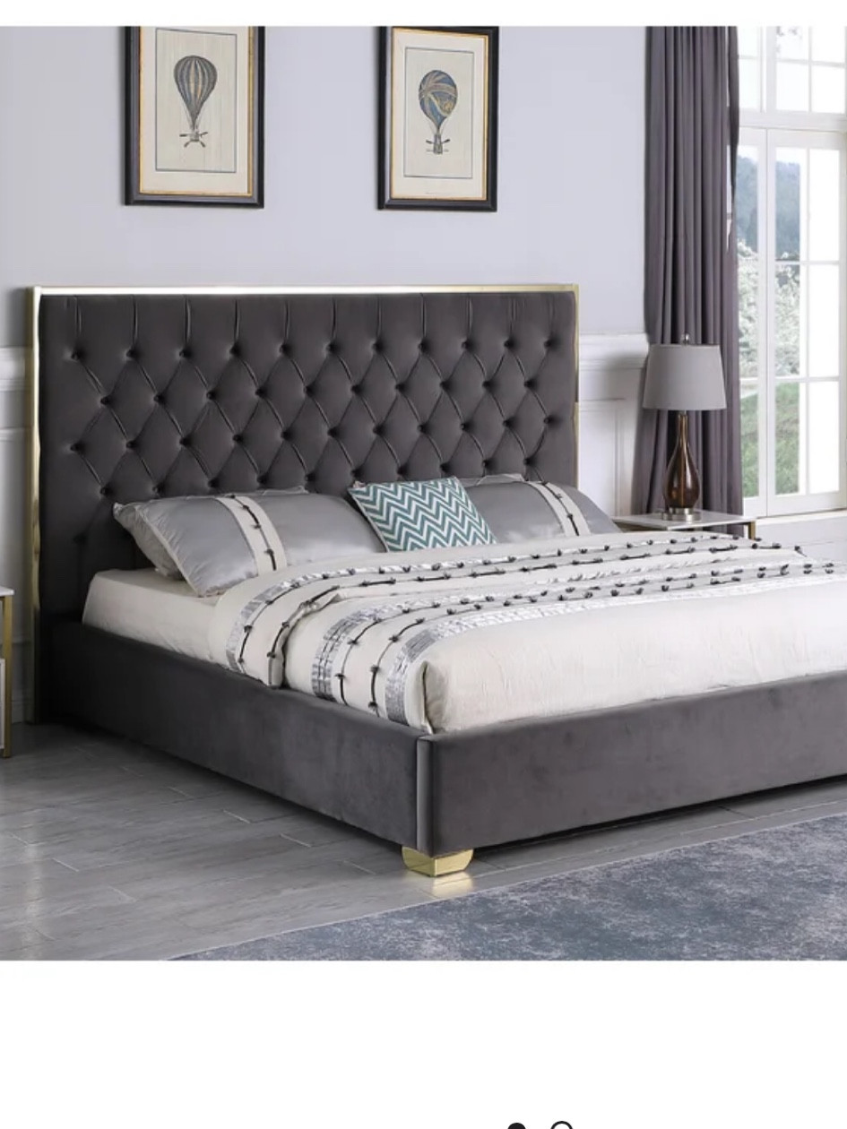 Upholstered platform bed