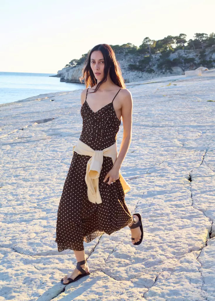 Polka dot dress with gathered neckline chocolate - Women - 10 - MANGO | MANGO (UK)