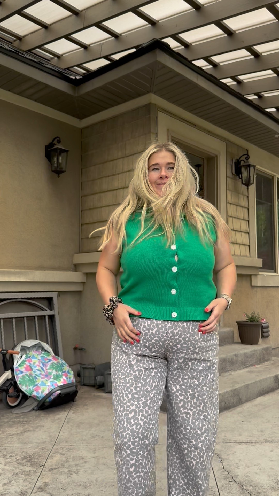 Fun summer Fit

My top is from Roolee
Linked similar vests from Amazon! 


#LTKSummerEdit #LTKMidsize #LTKPlusSize