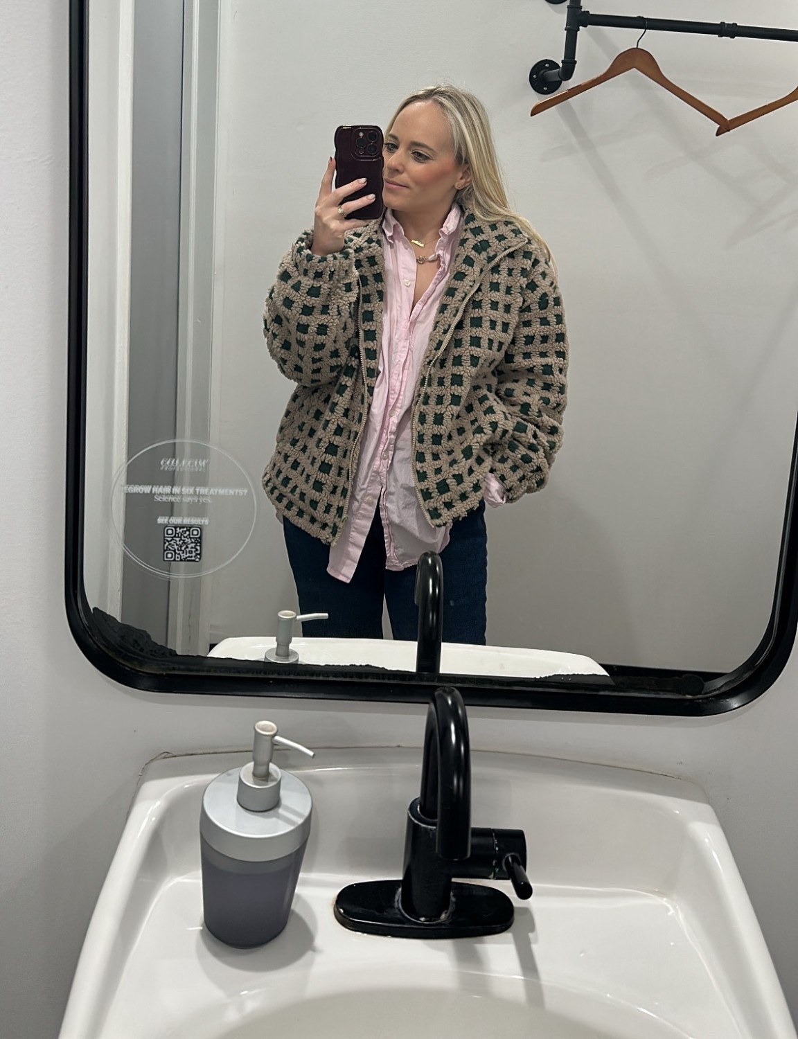 Warm weather jacket 

#LTKdayinmylife #LTKmomlife #LTKSeasonal