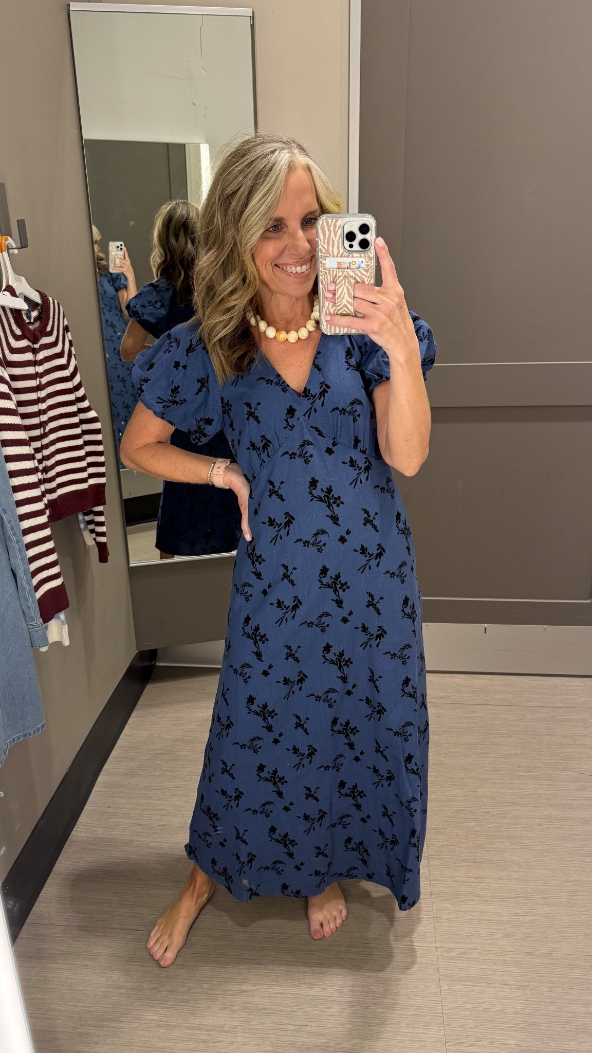 Wearing XS. Great dress for workwear, teachers, showers, church 

#LTKSaleAlert #LTKootd #LTKOver40