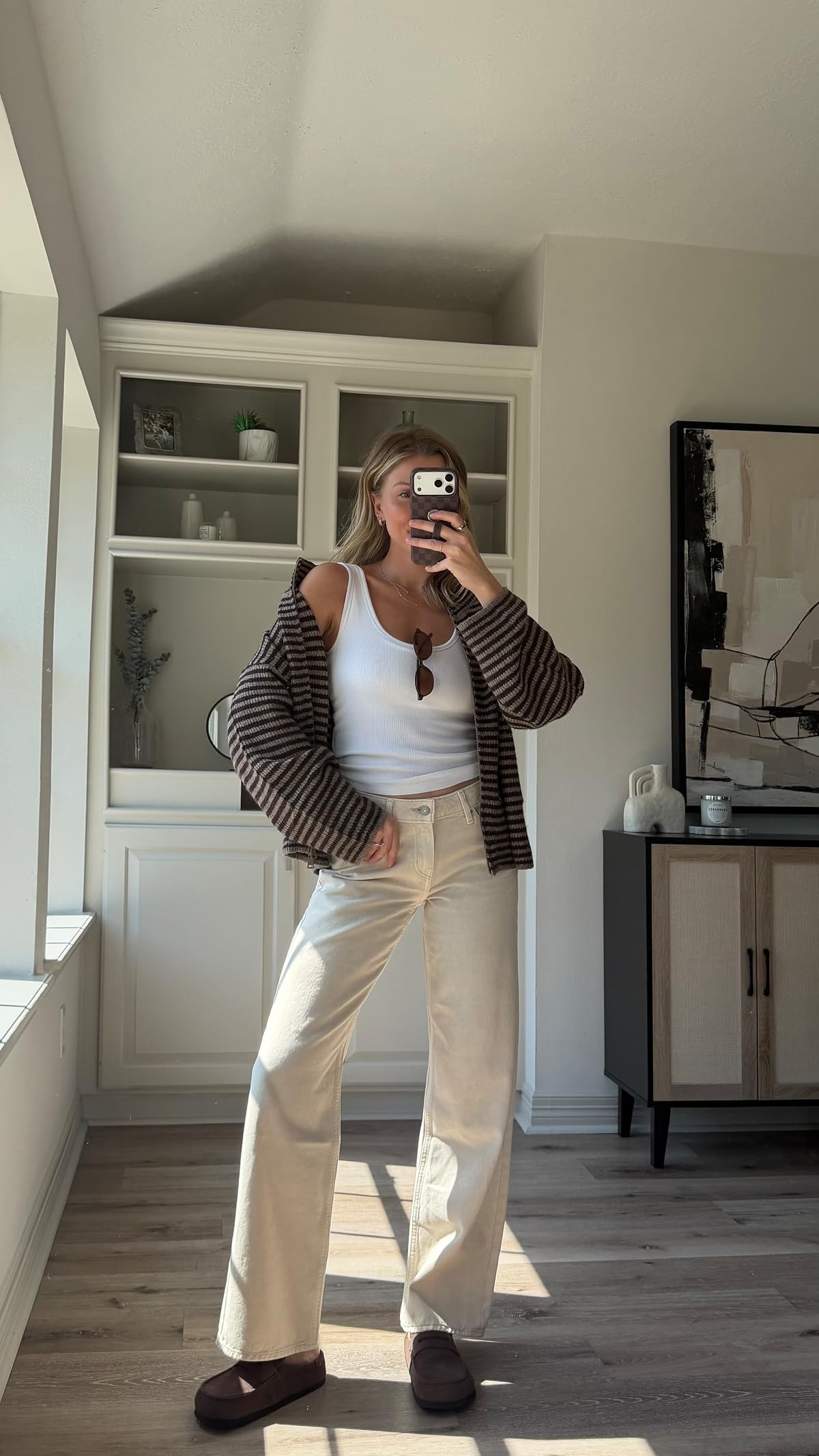 Cutest, casual fall outfit! Loving this zip up sweater. Size small in tank and sweater, 26 in cream denim 
 

 