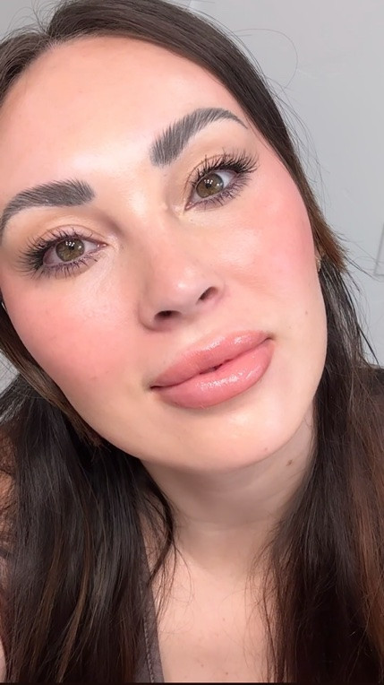 10 minute makeup look in 10 steps

#LTKBeauty #LTKselfcare
