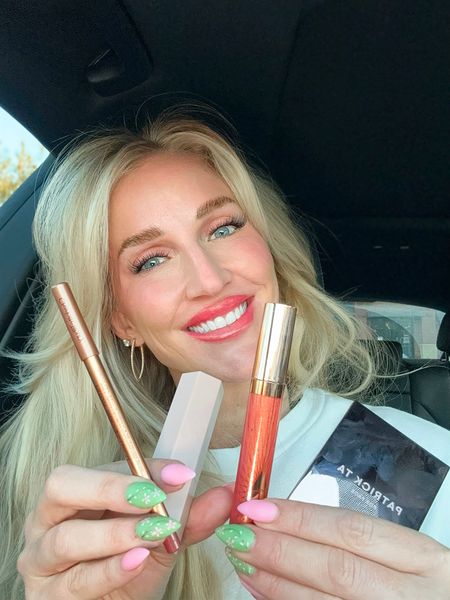 Updating my purse makeup bag with these essentials 

Best lip gloss 
Best highlighter 
Best blush 
Best lip liner 

#LTKfindsunder50 #LTKbeauty