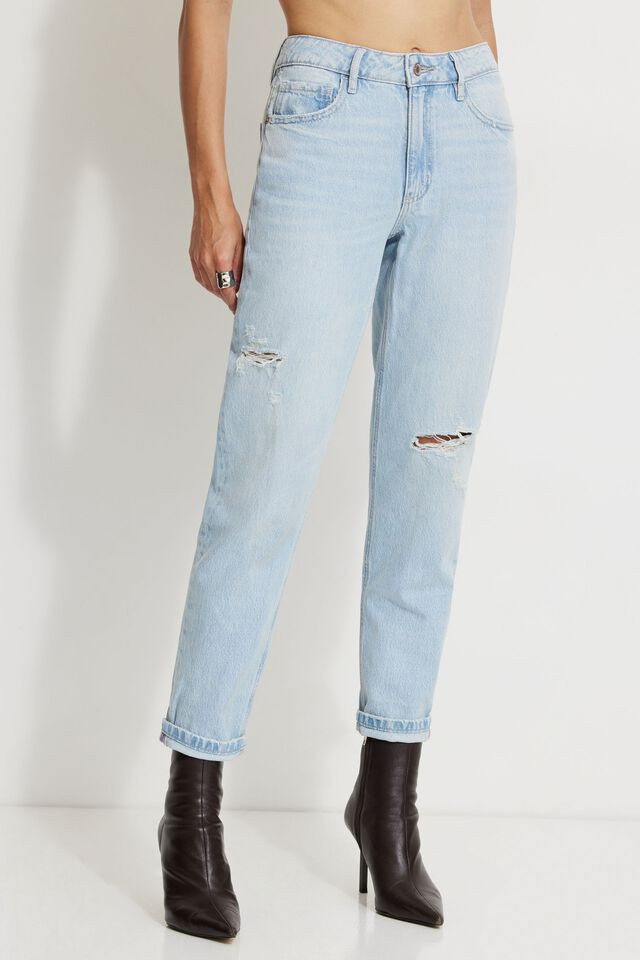 Claudia Mom Jeans | Dynamite Clothing