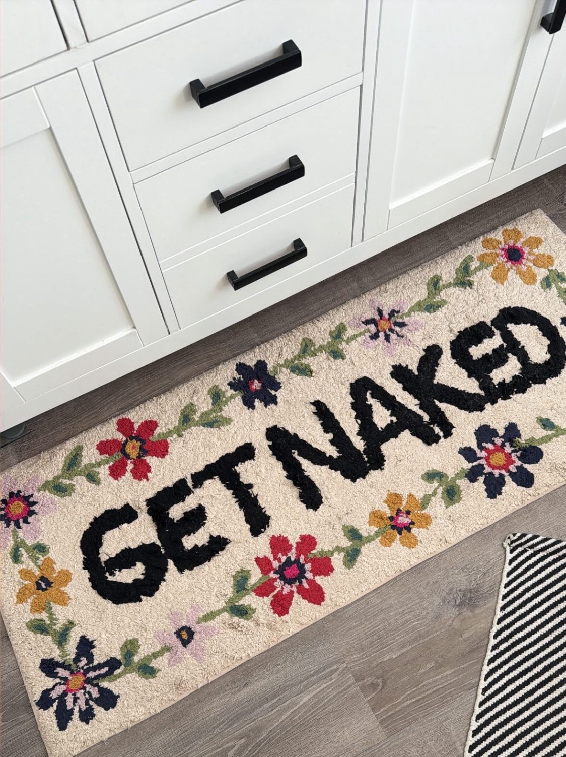 Obsessed with this bathroom rug ✨💕 

#LTKmomlife #LTKHome #LTKSeasonal