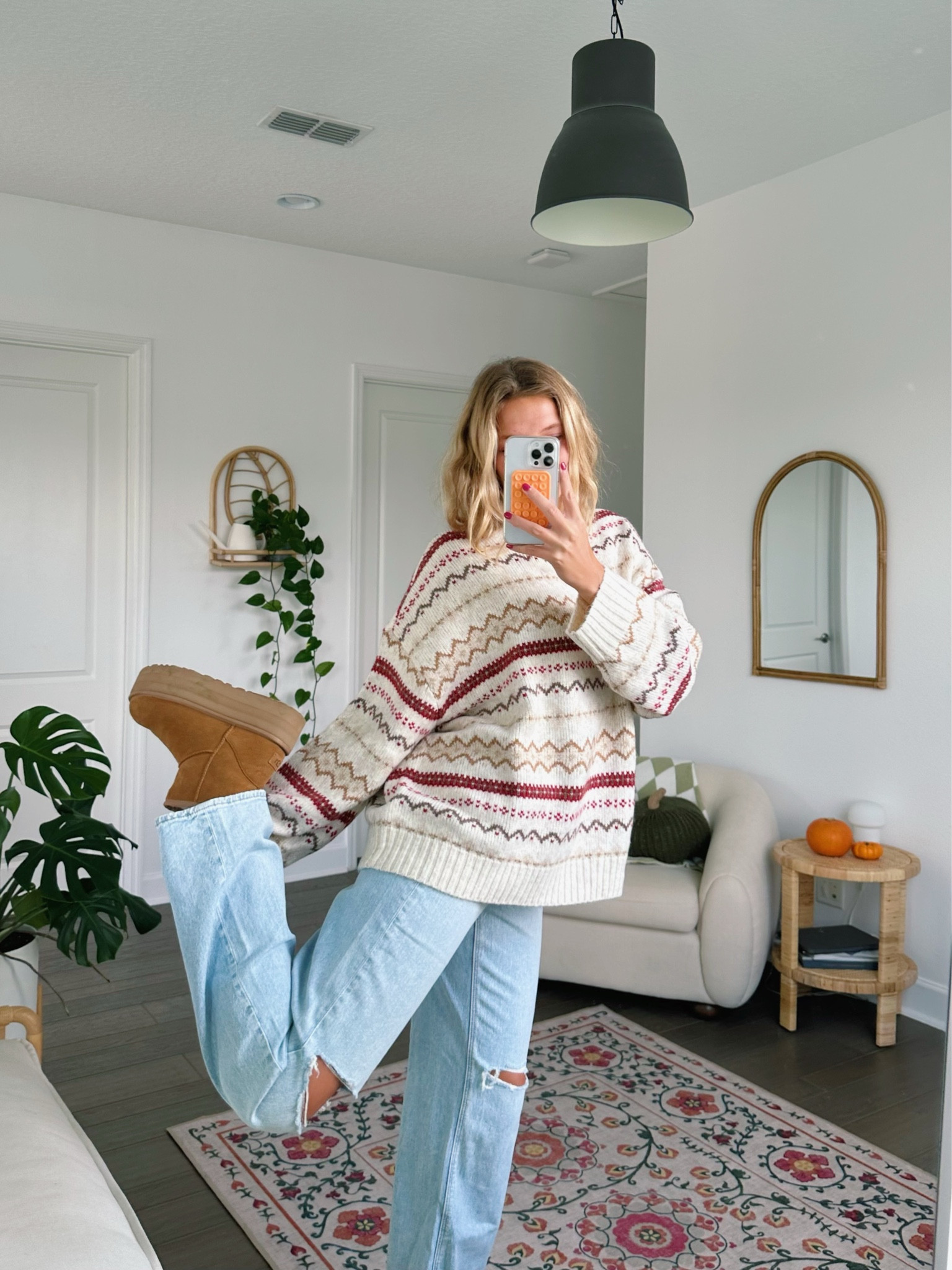 Cozy sweater and jeans 

#LTKHoliday #LTKstyletip #LTKSeasonal