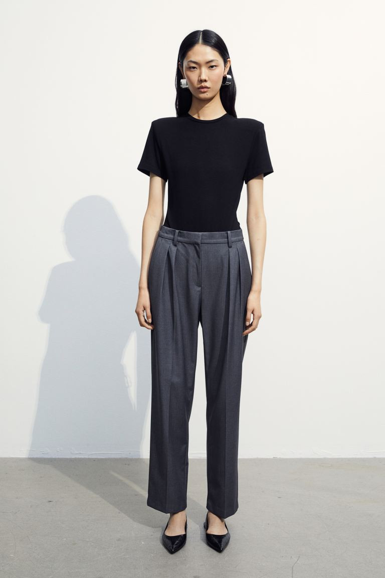 Hose im Tapered-Schnitt - Dunkelgrau - Ladies | H&M AT | H&M (DE, AT, CH, NL, FI)