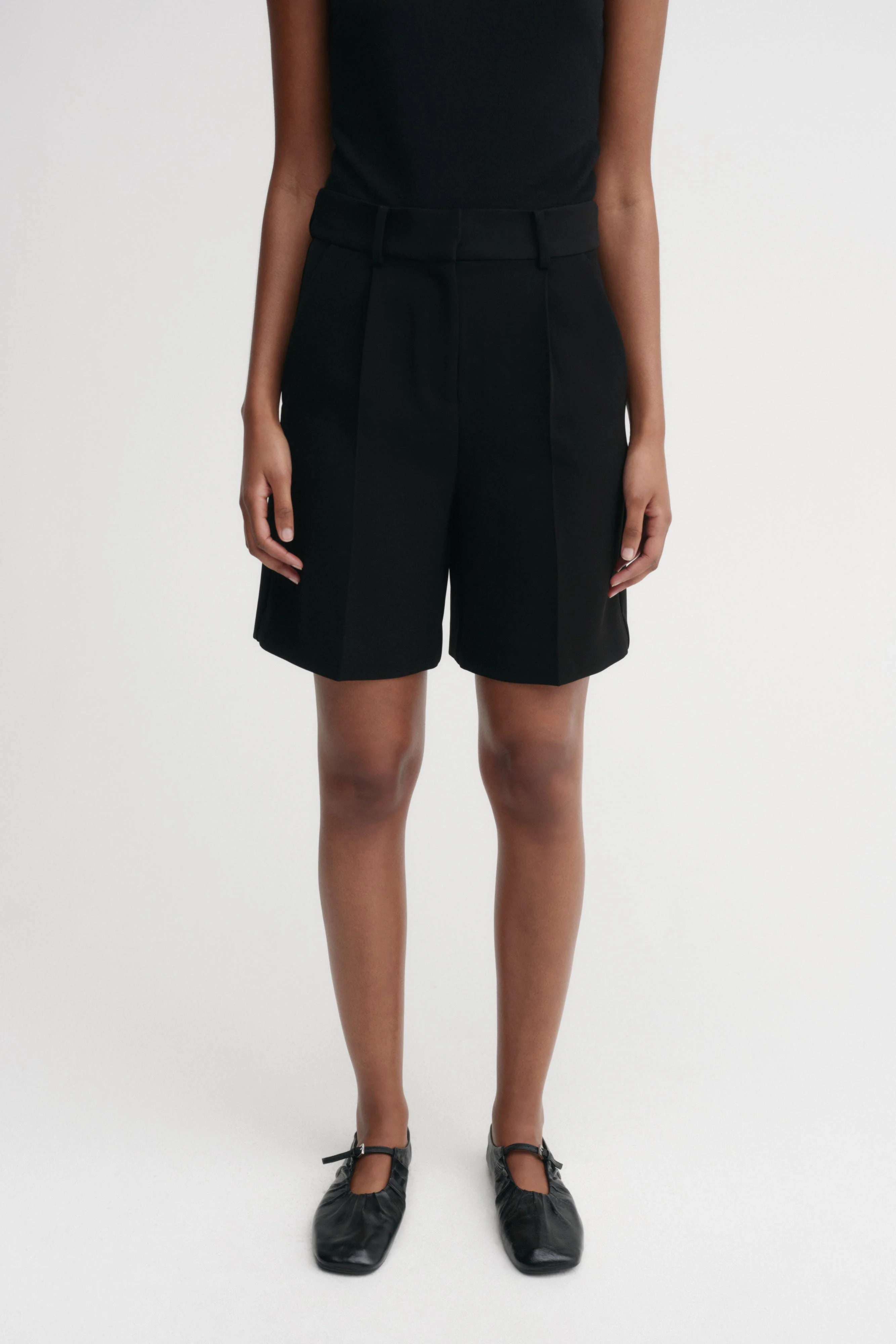 Blair Crepe Shorts, black | Almada Label