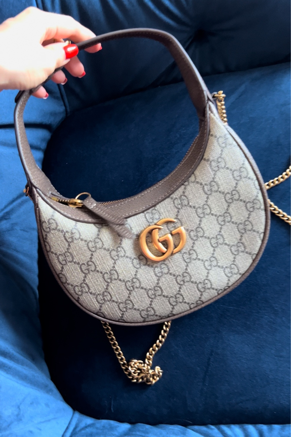 Gucci hobo bag 
Leather trims 
Chain strap 


#LTKStyleTip #LTKSaleAlert #LTKFindsUnder100