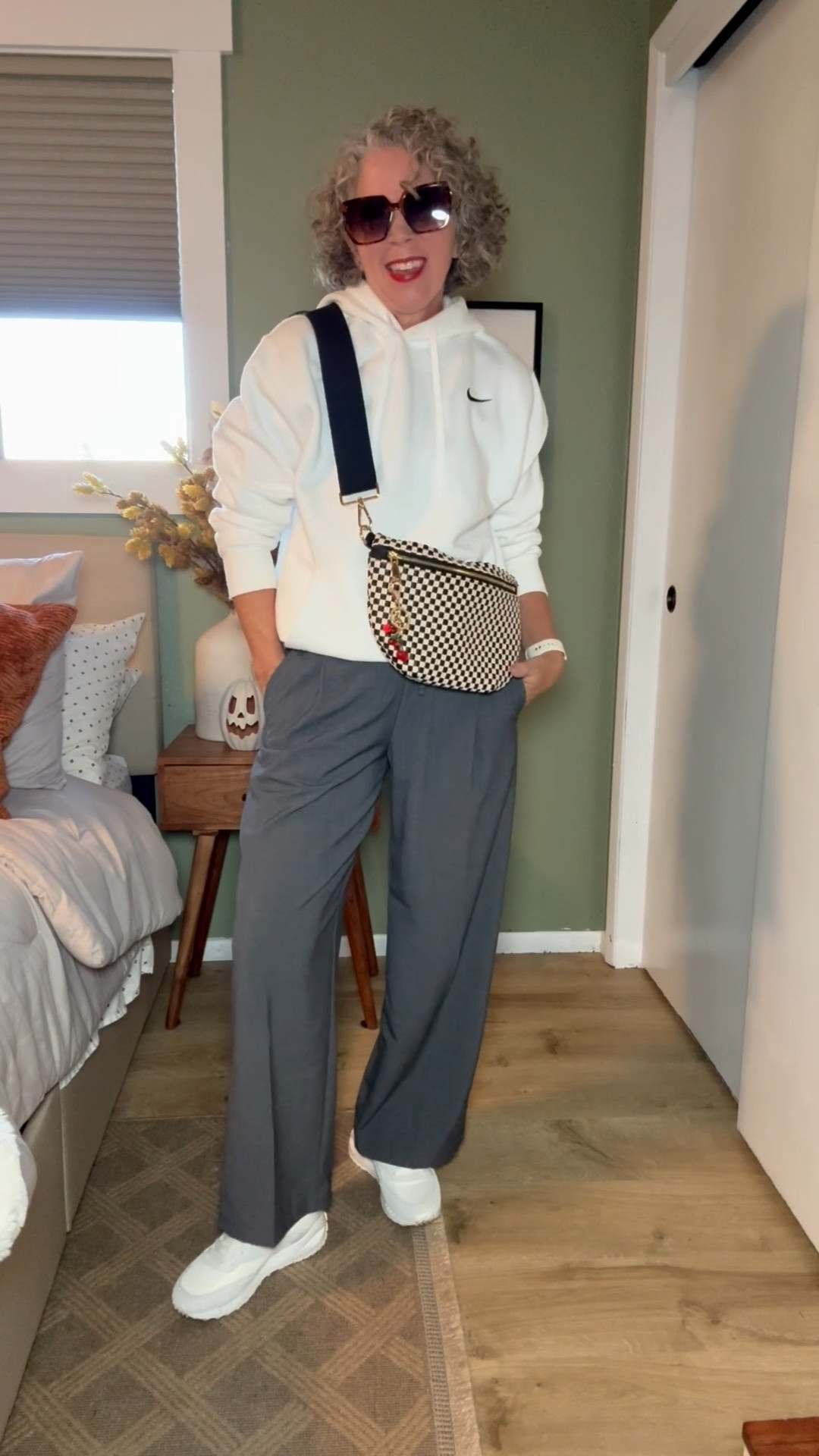 These are the best pants, elastic waste for comfort, super soft material, and can be dressed up or down. Throw on a cute pair of flats and a sweater for a more dressed up look.
I’m in a small petite pants
Small sweatshirtt