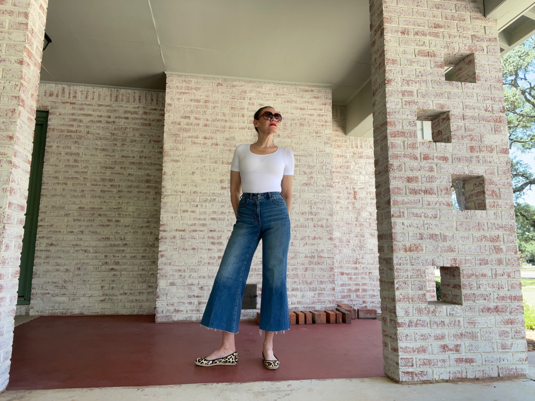 Truly this @shapermint shaping tee is just perfect for the summer-snatches me in and yet is oh so breathable! It’s truly my smoothest summer yet thanks to them! #investmentpiece 

#LTKStyleTip #LTKSeasonal #LTKFindsUnder50