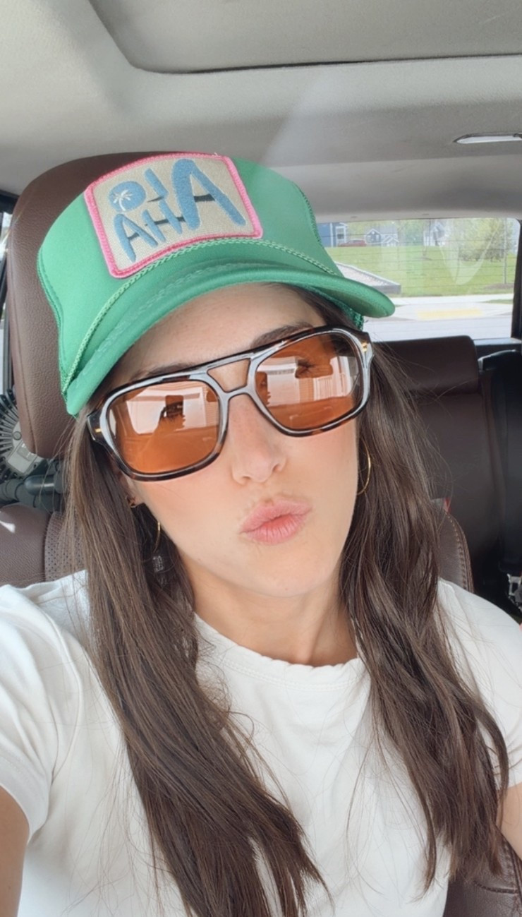 Summer vibes 🌴🍏🥝🧃




Trucker hat / summer outfit / sunglasses / vacation outfit / beach outfit / travel outfit / beach vacation 

#LTKootd