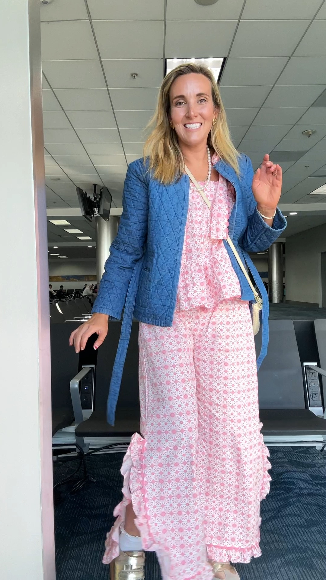 Travel outfit of the day

#LTKFindsUnder100 #LTKTravel #LTKMidsize