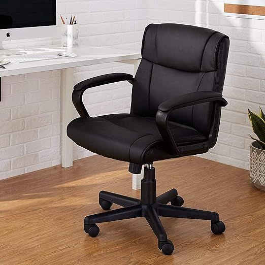 Amazon Basics Padded Office Desk Chair with Armrests, Adjustable Height/Tilt, 360-Degree Swivel, ... | Amazon (US)