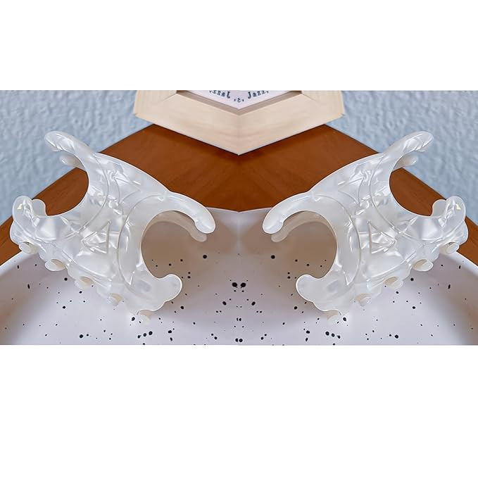 MISS-BB 2 Pieces Butterfly Hair Clips,Butterfly Claw Clips,Fashion Accessories,Headdress Hair Acc... | Amazon (US)