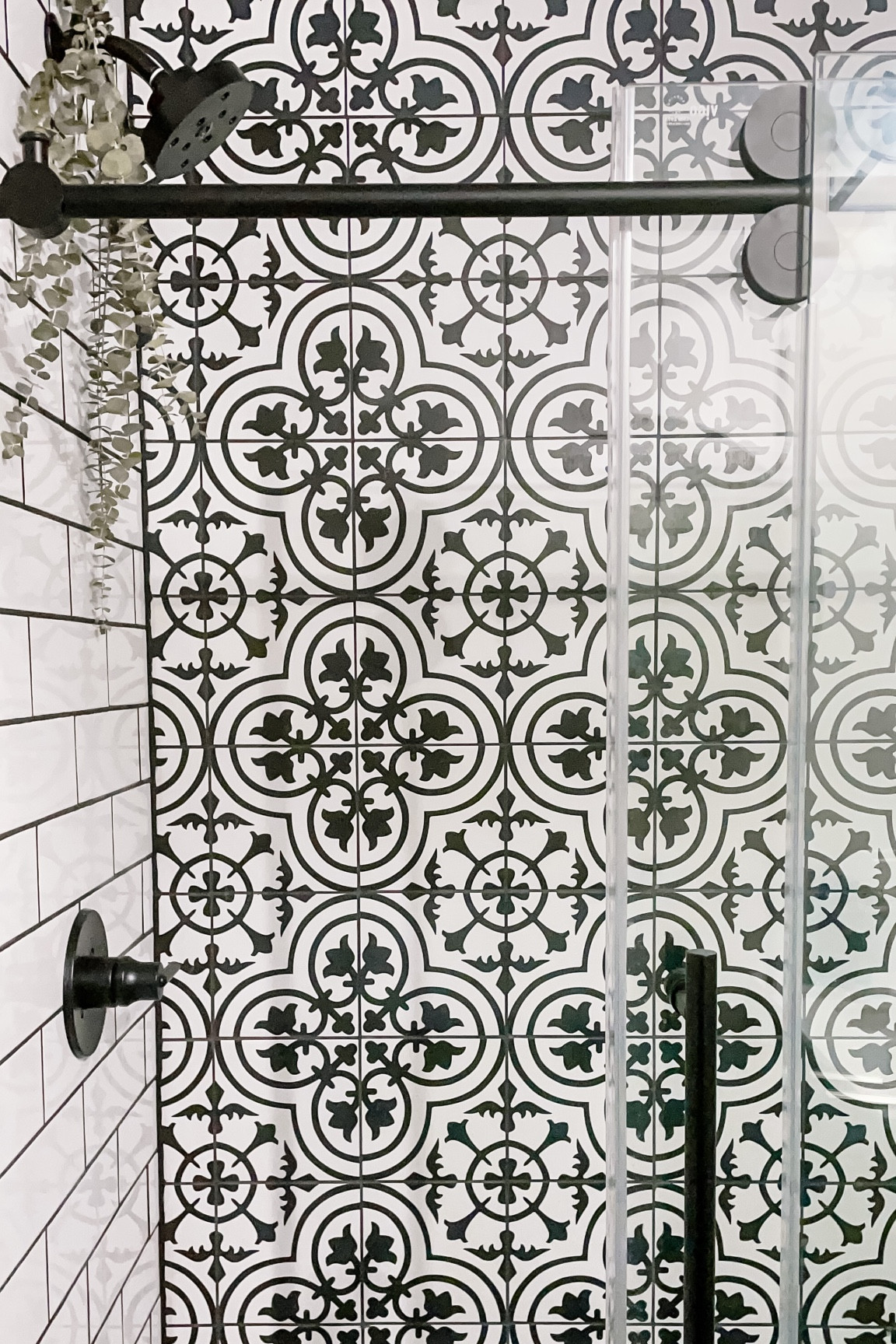 Black and white, fresh and clean, need we say more? 😍 

This little bathroom refresh is giving us allllll the feels 🫧

#LTKsalealert #LTKhome #LTKFind