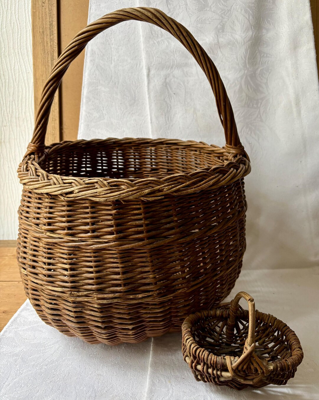 A Pair of Vintage Wicker Baskets - Etsy | Etsy (US)