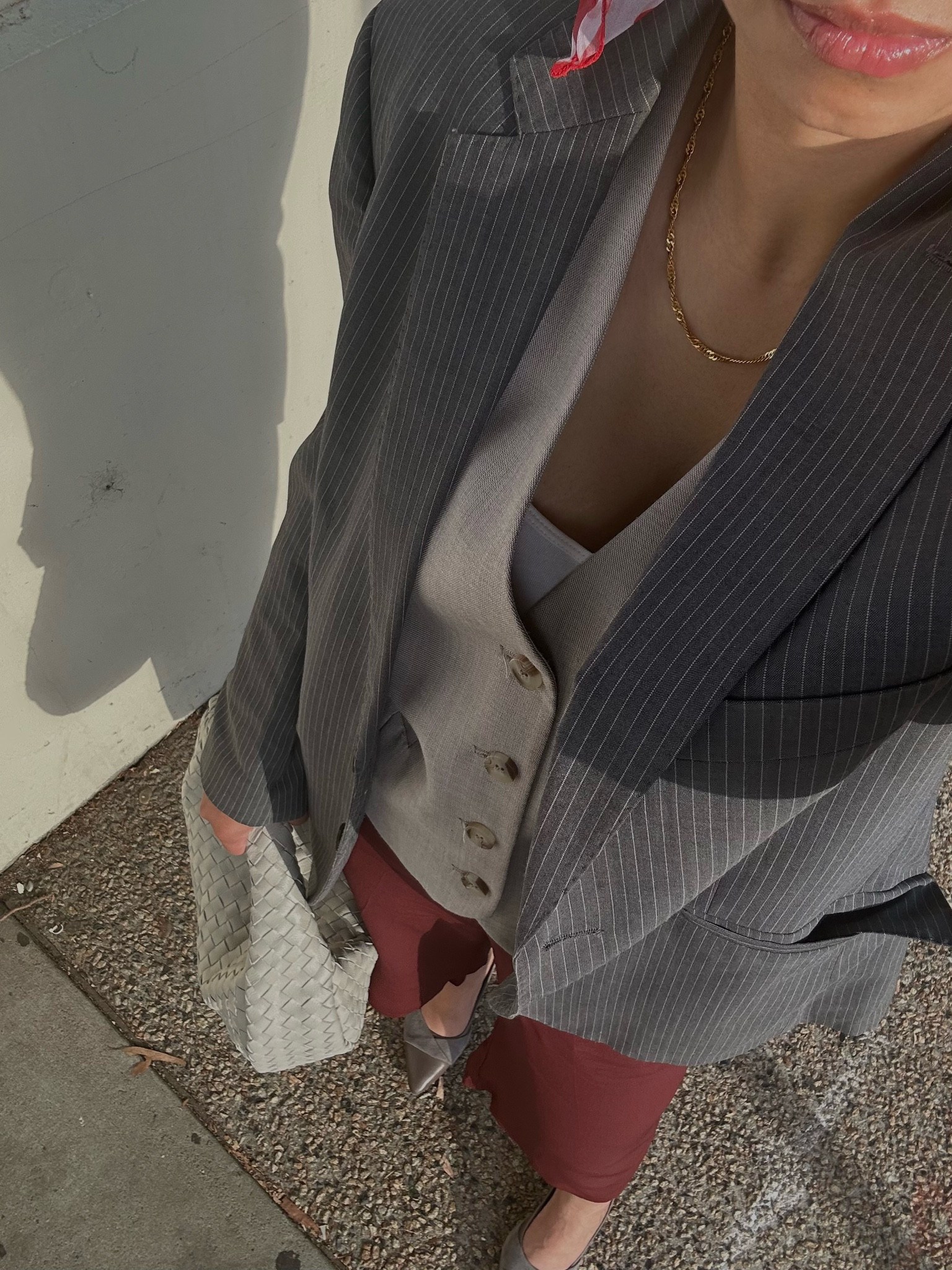 3 colour rule never fails 
Grey 
Beige/nude
Burgundy 

#LTKworkwear #LTKaustralia #LTKstyletip