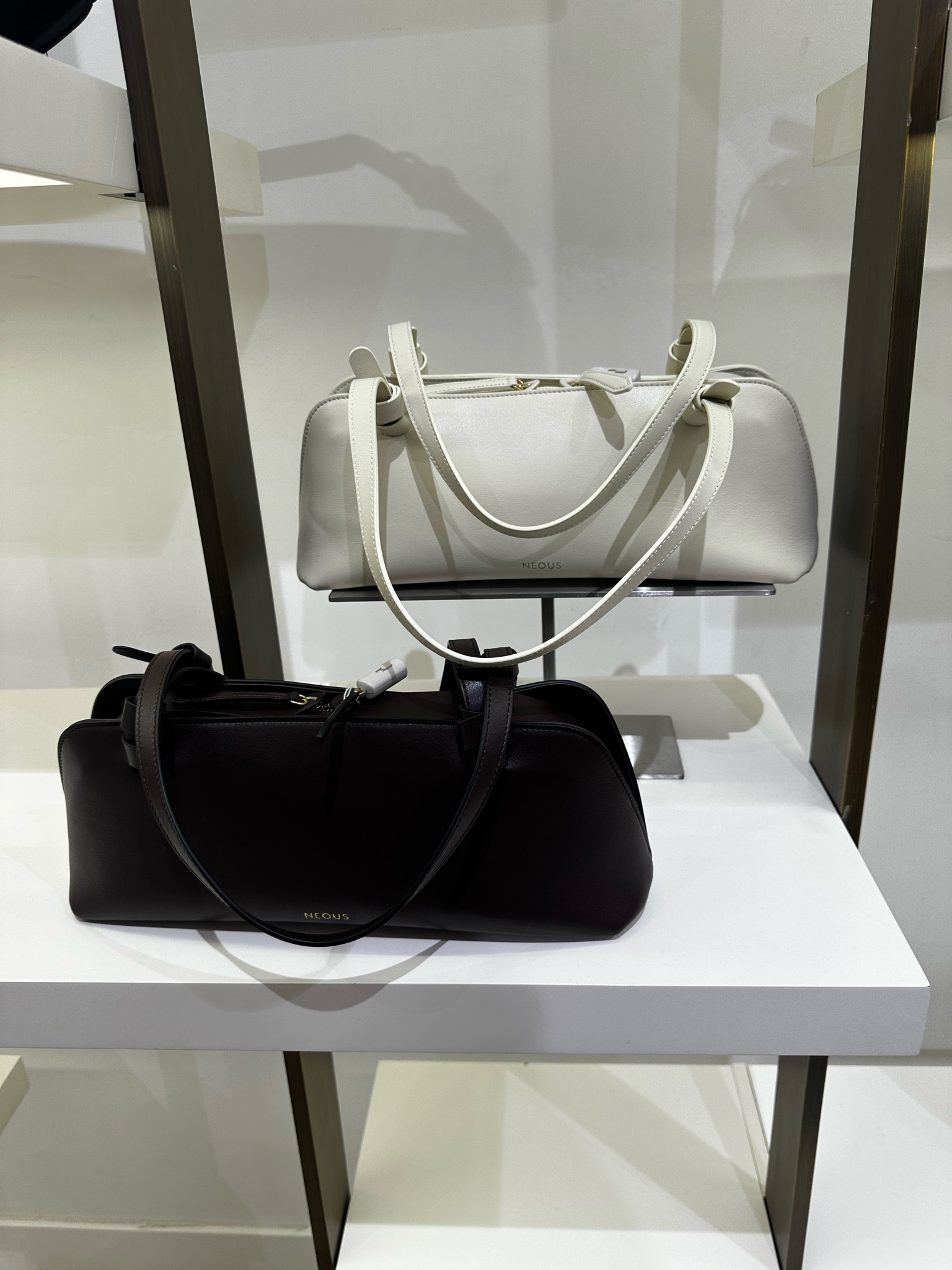 Minimal handbags that i love

#LTKgrwm #LTKootd