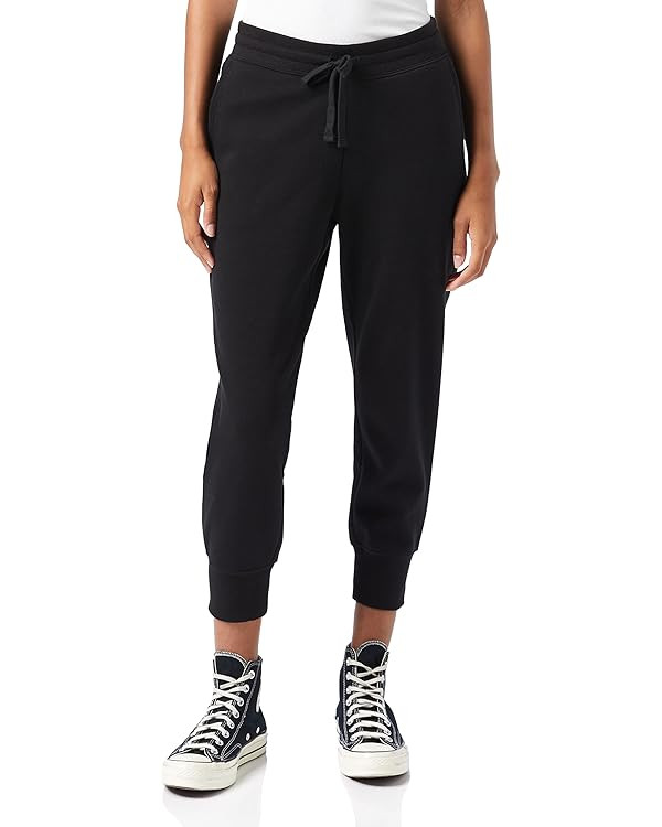 Amazon Essentials Women's French Terry Fleece Capri Jogger Sweatpant (Available in Plus Size) | Amazon (US)