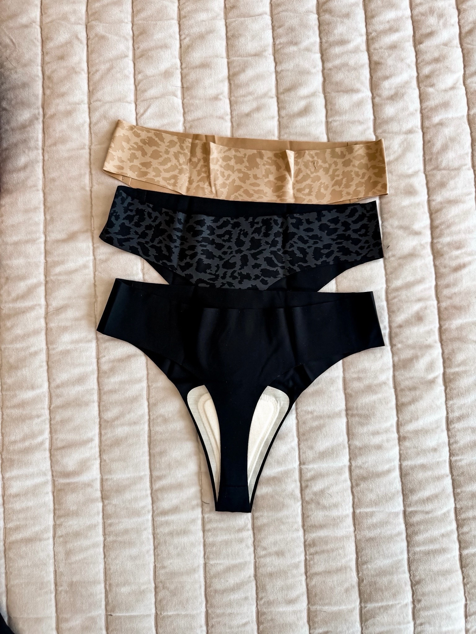 These seamless underwear are the kind of basics that make such a difference under your clothes! I love having different styles and colors for everything from jeans to dresses.

seamless underwear, no show underwear, women’s underwear, everyday essentials, thong underwear, comfortable underwear, underwear basics, leopard print underwear, wardrobe essentials, women’s fashion over 40, themominstyle
