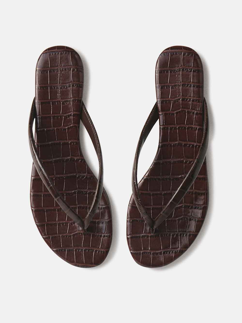 Amelia Flat Thong | Reformation (Global)