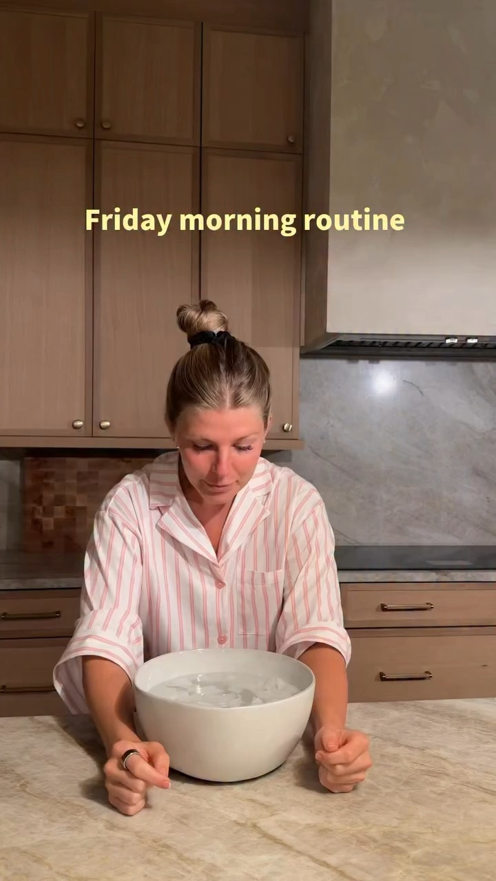 Friday morning!!!!

#LTKActive #LTKmorningroutine #LTKgrwm