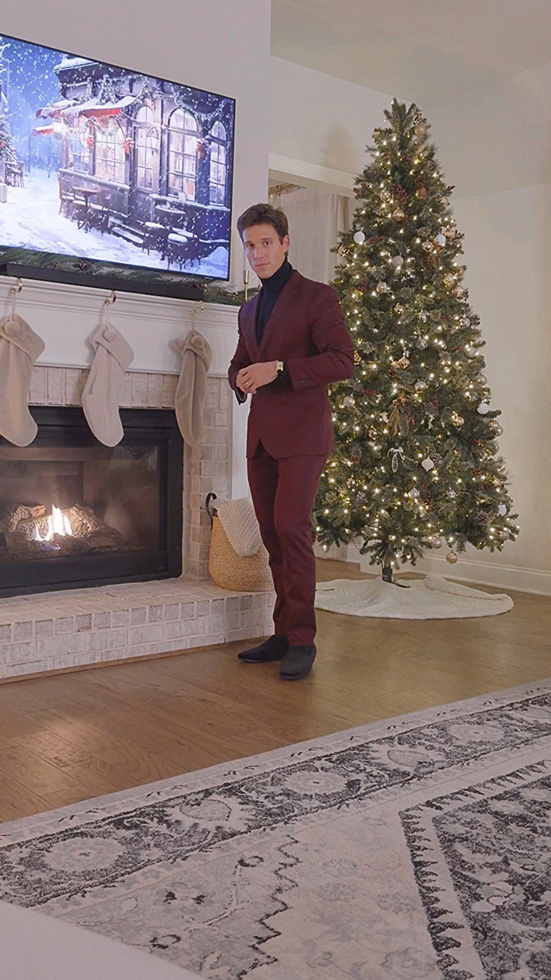 Holiday outfit idea - black turtleneck and a maroon suit. 

Black turtleneck and any suit really.

#LTKHoliday #LTKmens #LTKSeasonal