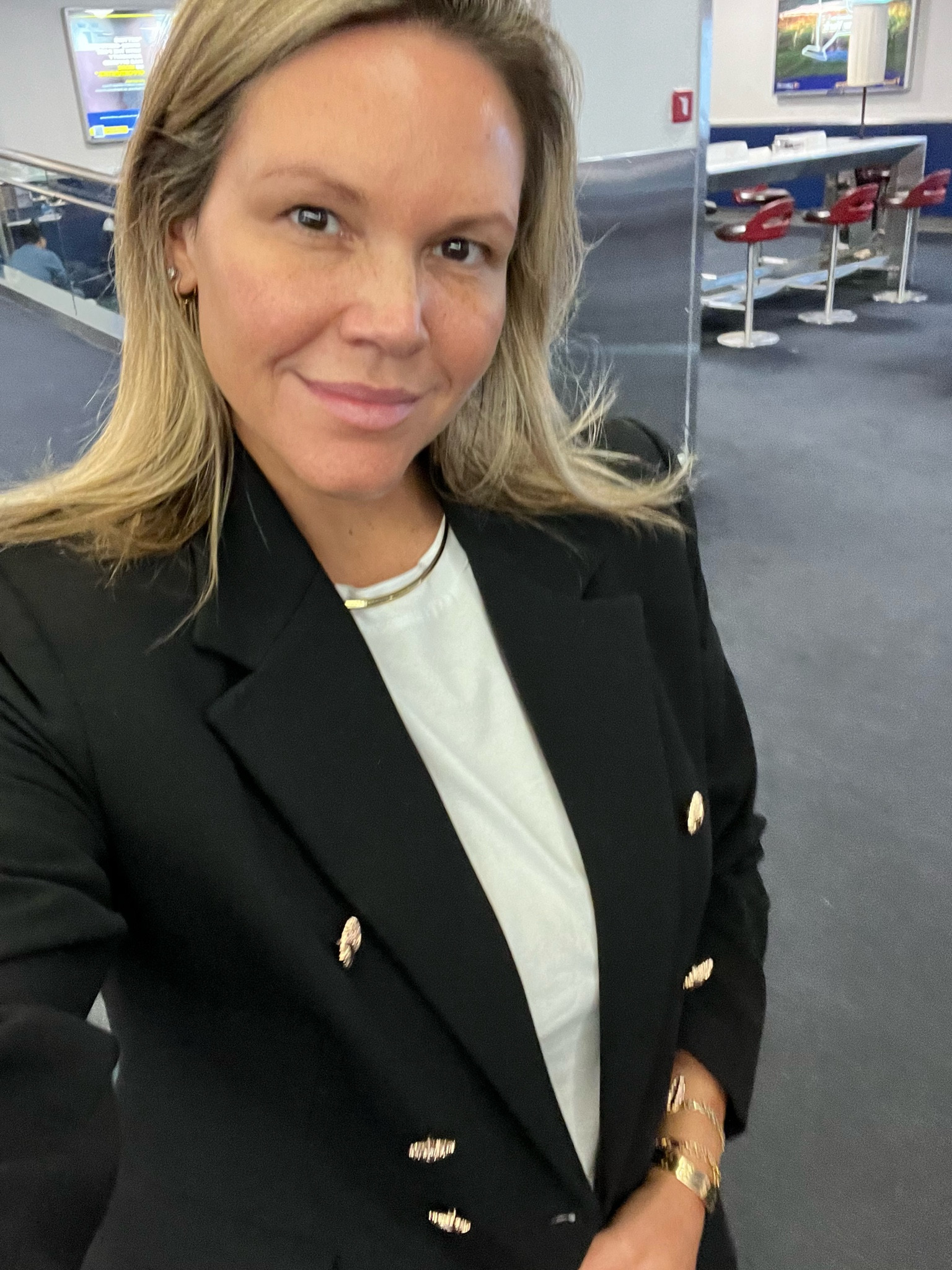 Live for a black blazer! This Mango double breasted with gold button’s has the prefect amount of stretch.  And this amazing white t will be on repeat  

#LTKworkwear #LTKplussize #LTKCon