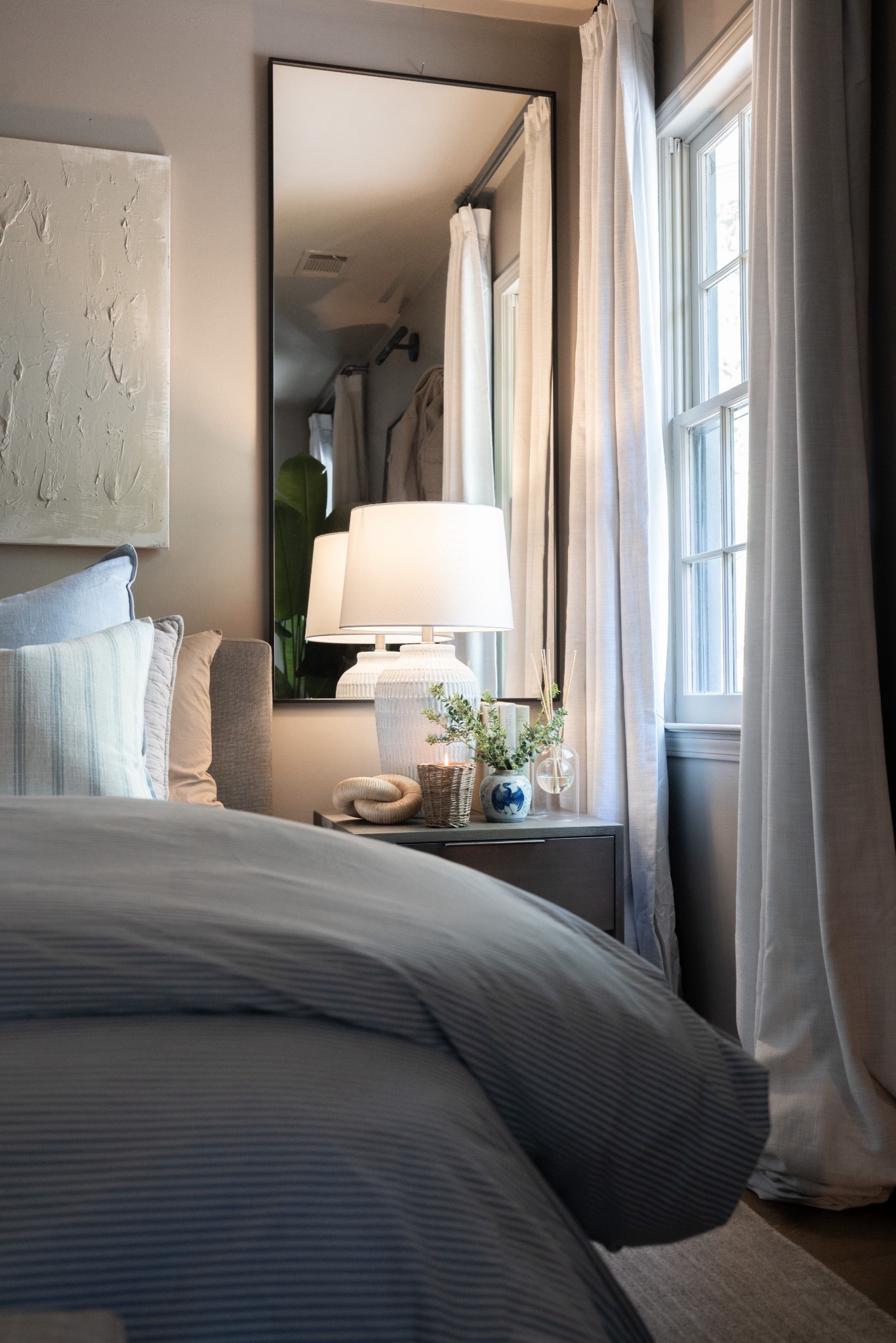 You don’t need a big budget!! You just need a few key pieces that are budget friendly and a few styling hacks to create your dream bedroom! 

#LTKSeasonal #LTKHome #LTKSaleAlert