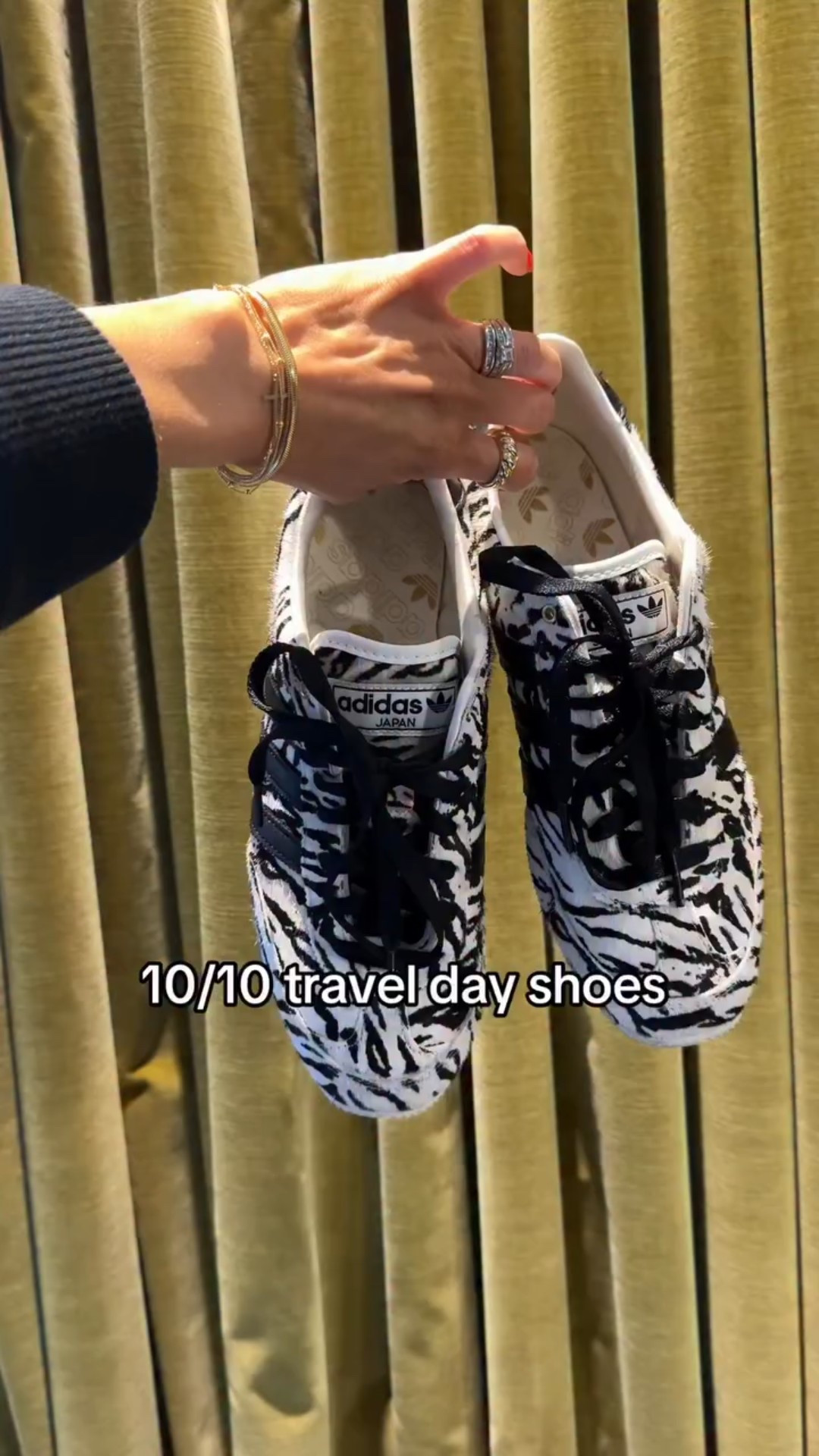 This pattern has me in a chokehold this year- and these were the featured pair in the window at the adidas store in Paris 😍 fit is tts and will link.