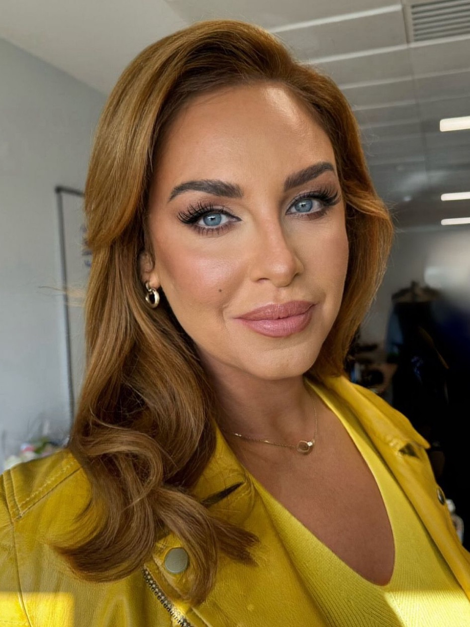 Get this look I created on Josie Gibson for the Iceland Advert 🩵

#LTKbeauty