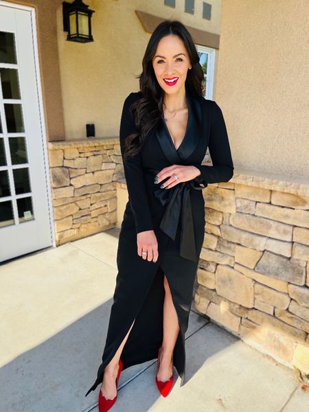 When it comes to holiday party looks you cannot go wrong with this classic tuxedo blazer dress! 
This dress is from Nordstroms and would be stunning for a black tie event or formal holiday party looks. 

#LTKSeasonal #LTKHoliday