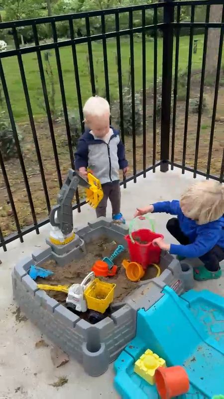 Toddler toy ✨ construction sand box

Toddler. Kids. Sandbox. Toy. Construction. Digger. Summer. Outdoor toy. 



#LTKfindsunder100 #LTKhome #LTKkids