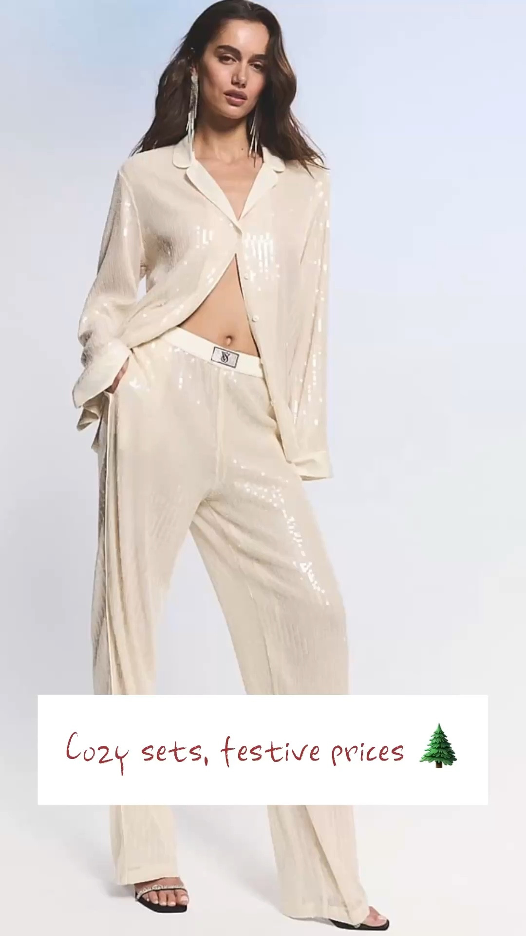 Victoria’s Secret holiday PJs + festive loungewear 🎄✨
Great for gifting, matching moments, or staying cute + comfy all December.



#LTKHoliday #LTKSeasonal #LTKGiftGuide