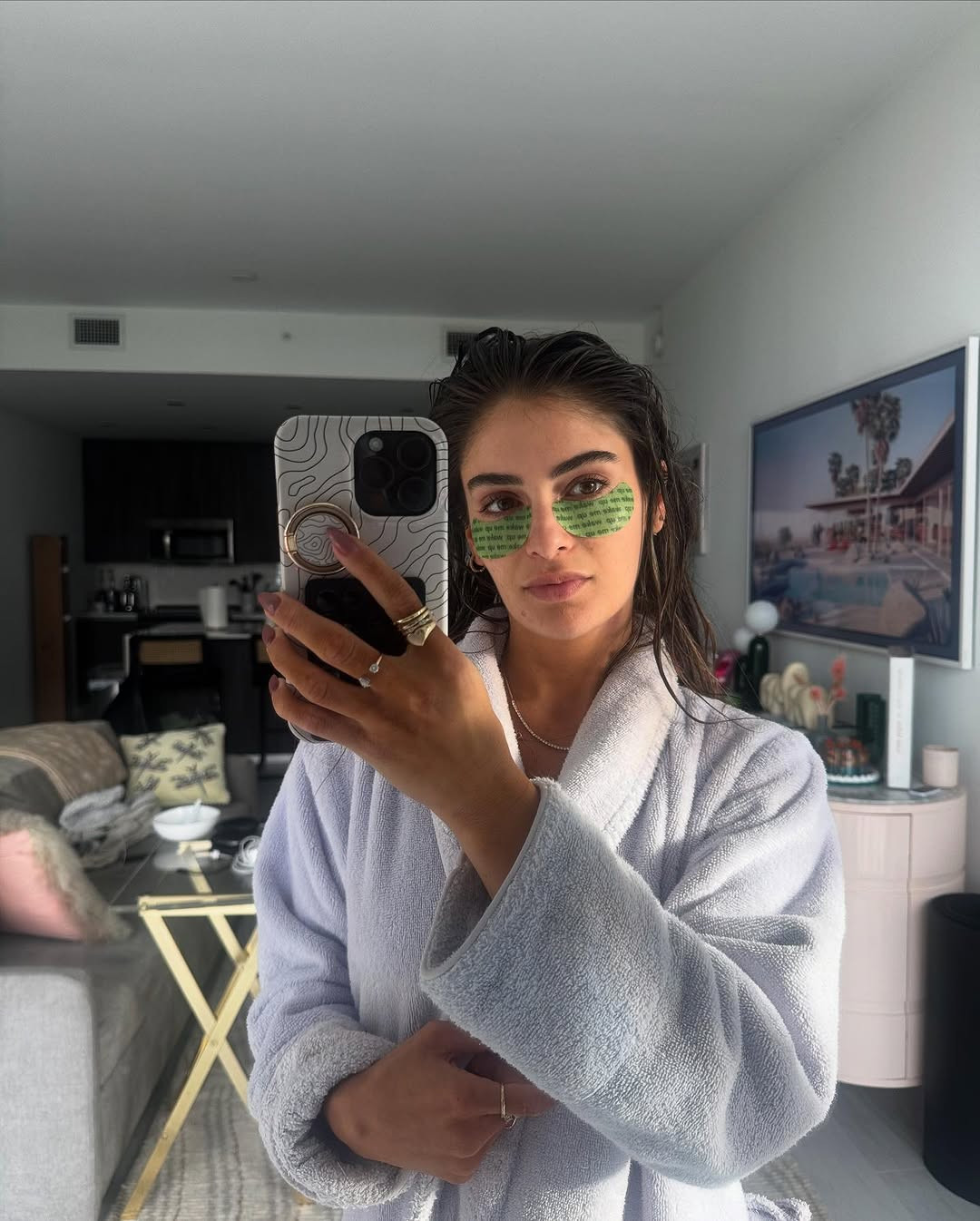 On dnd ✨ Love these eyepatches!  

 #LTKStyleTip #LTKBeauty