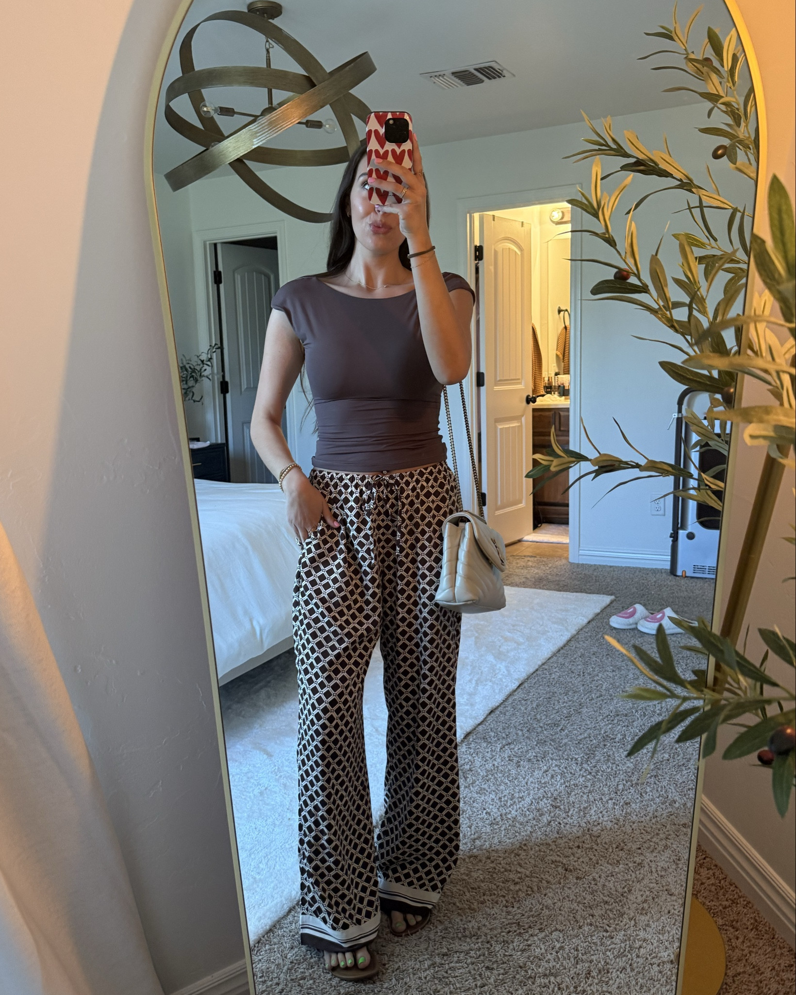 Cutesy shopping outfit. 

Top & bottoms: Small!
Top color: mocha