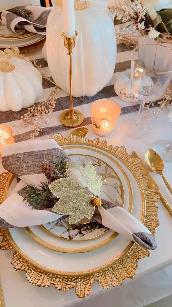 Table Top On Sale!!
Gold Chargers 30% off
Gold bamboo flatware 25% off
Candle stick holders 13% off