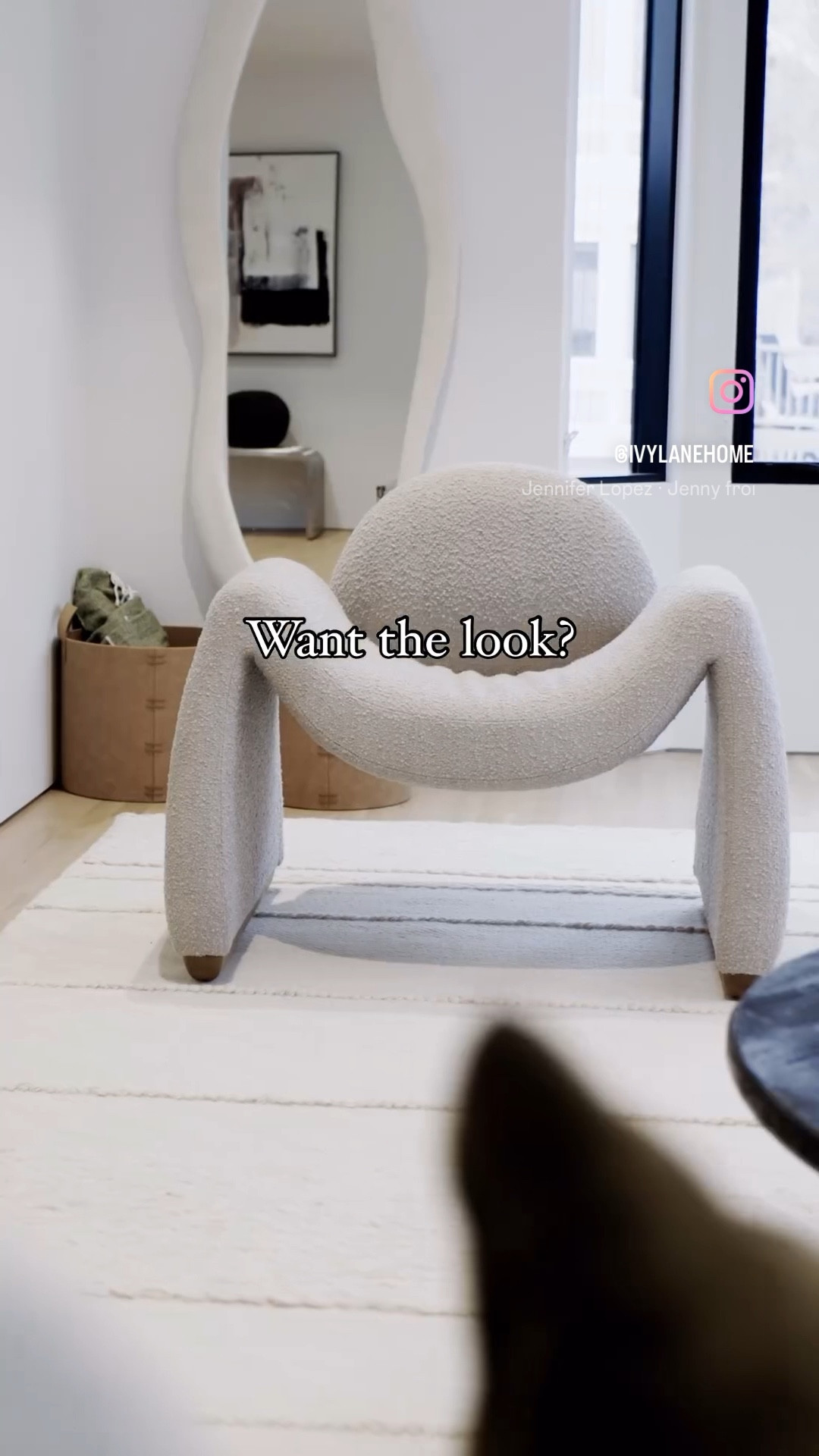 This living room is giving modern, yet approachable 🖤

#living #room #modern #cozy #entertaining #chair #sofa #rug #tree #mirror #pillows #coffeetable #books #decorr

#LTKhome #LTKstyletip #LTKVideo