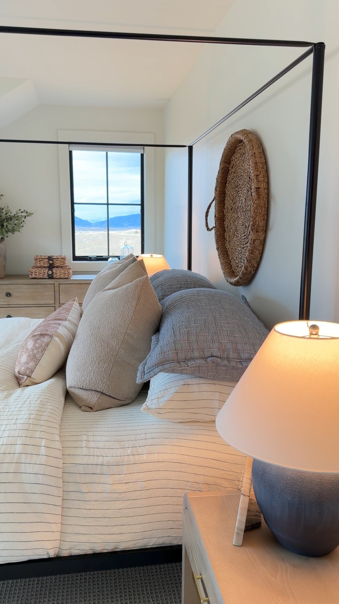 I wanted our winter bedroom refresh to feel calm, cozy, and intentional, with soft layers, relaxed textures, and those timeless Quince pieces that make the whole space feel elevated!

Everything feels so breathable and warm for these colder months, and the mix of linen, cotton, and down is chef’s kiss for a layered winter bed.

#ltkhome #liketkit @shop.ltk @onequince #quincepartner

#LTKHome