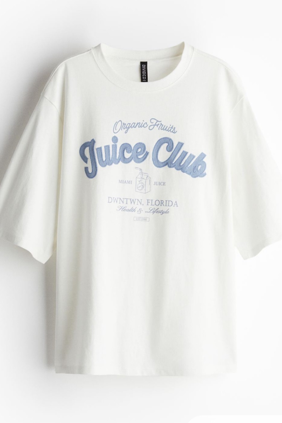 Comfy graphic tee from H&M , perfect for summer! 

#LTKFindsUnder50 #LTKStyleTip